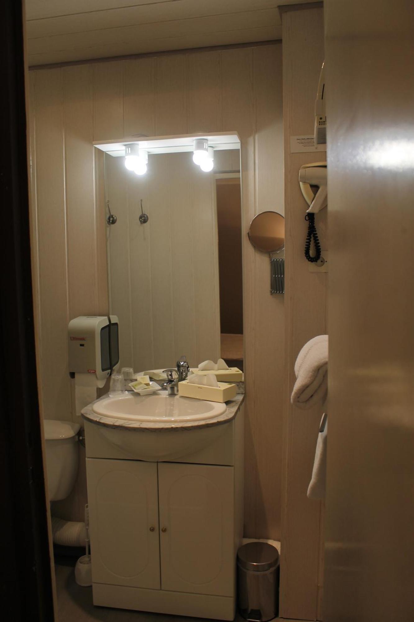 Hotel Les Alpes Allevard Pokój zdjęcie